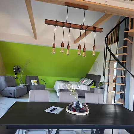 Familie Lange, Bis 8 Personen Apartamento Radensdorf